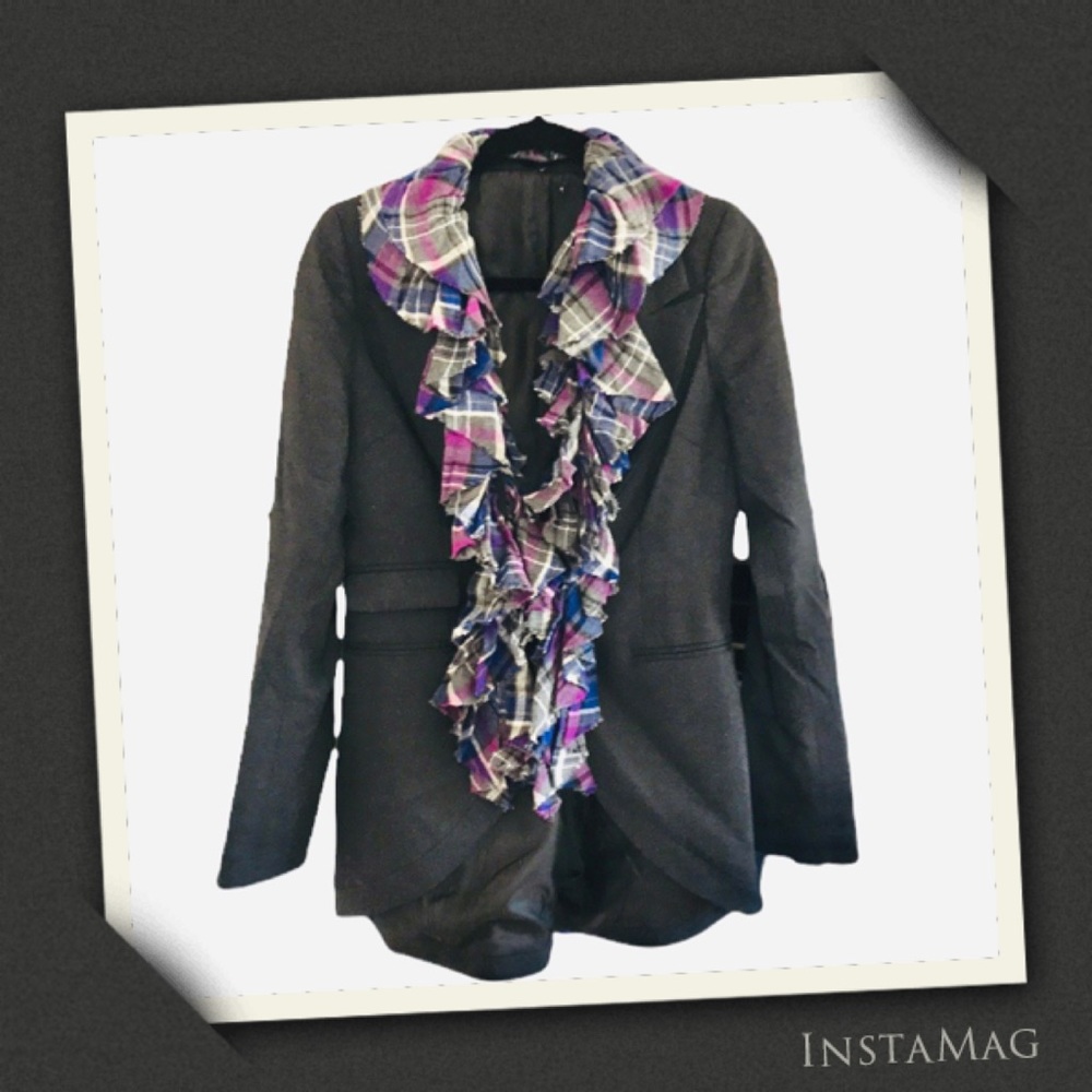 INWEAR Dark Gray Detachable Ruffle Scarf Collar HiLo Blazer
